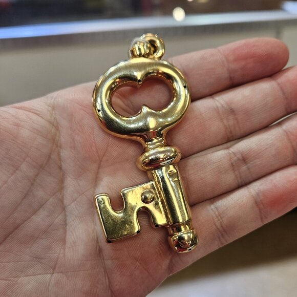 18K Yellow Gold Hollow Large Key Pendant 2.75x1.5 Inches 8-10mm Thick